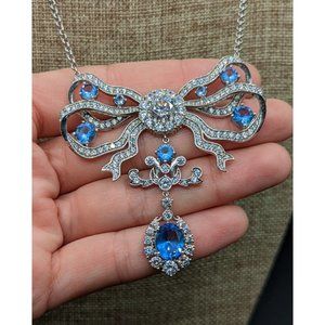 GORGEOUS Signed SW Blue Clear Stone Bow Ribbon Silver Tone Sparkly Necklace